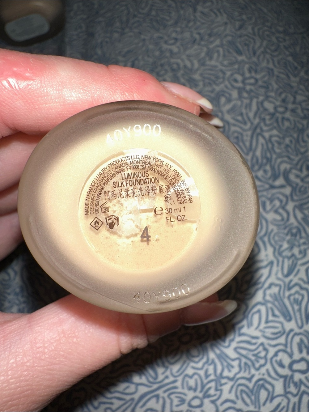 Giorgio Armani Luminous Silk Foundation - 4 - Picture 3 of 3